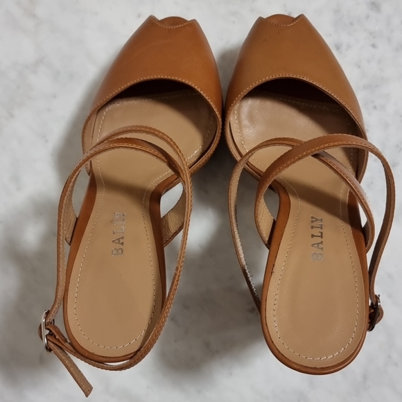 Bally heels - Picture 3 of 7
